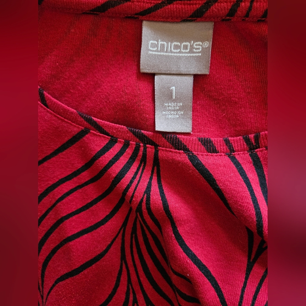 Nwot Chico's Basic Long Sleeve Patterned Tee Red/… - image 4